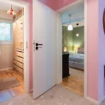 Pastel & Peace 2 Bedrooms Royal Lazienki Lägenhet